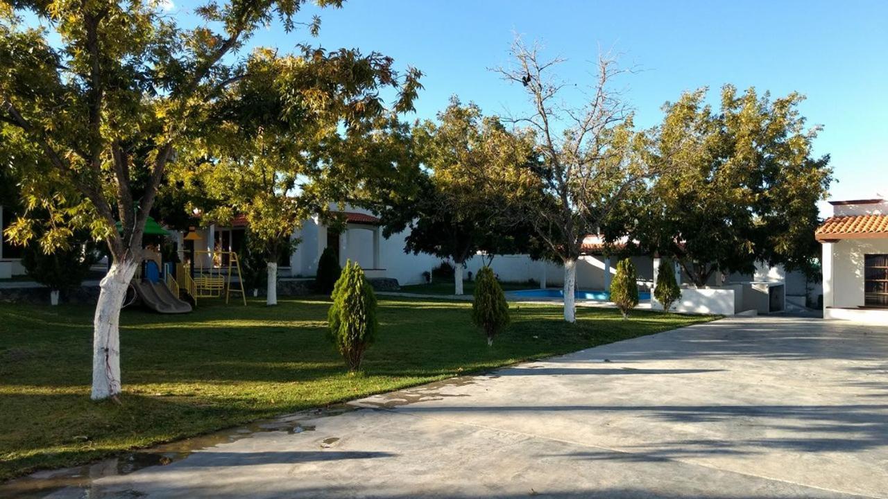 La Ilusion Hotel Campestre Y Balneario Parras de la Fuente Esterno foto