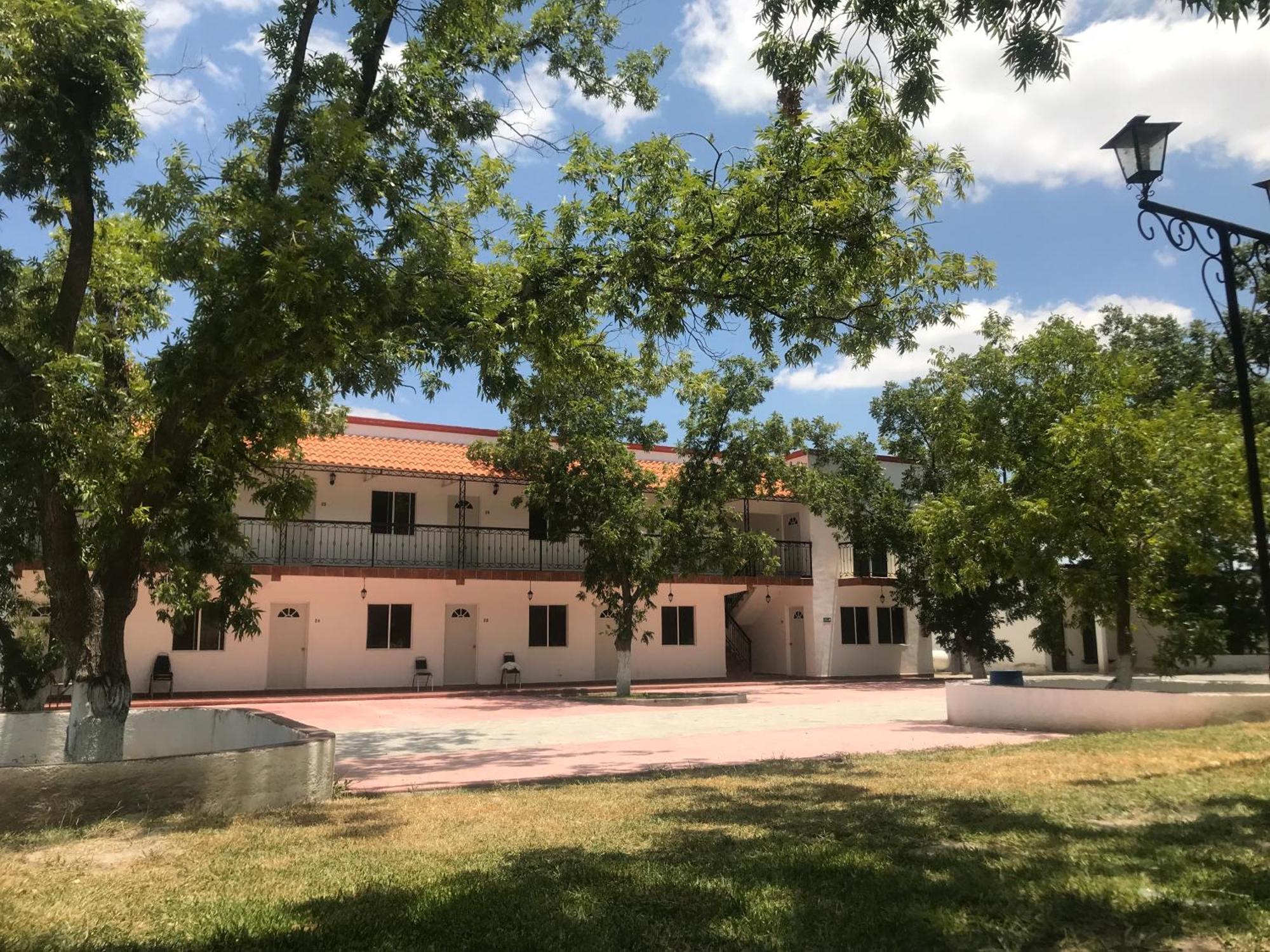 La Ilusion Hotel Campestre Y Balneario Parras de la Fuente Esterno foto