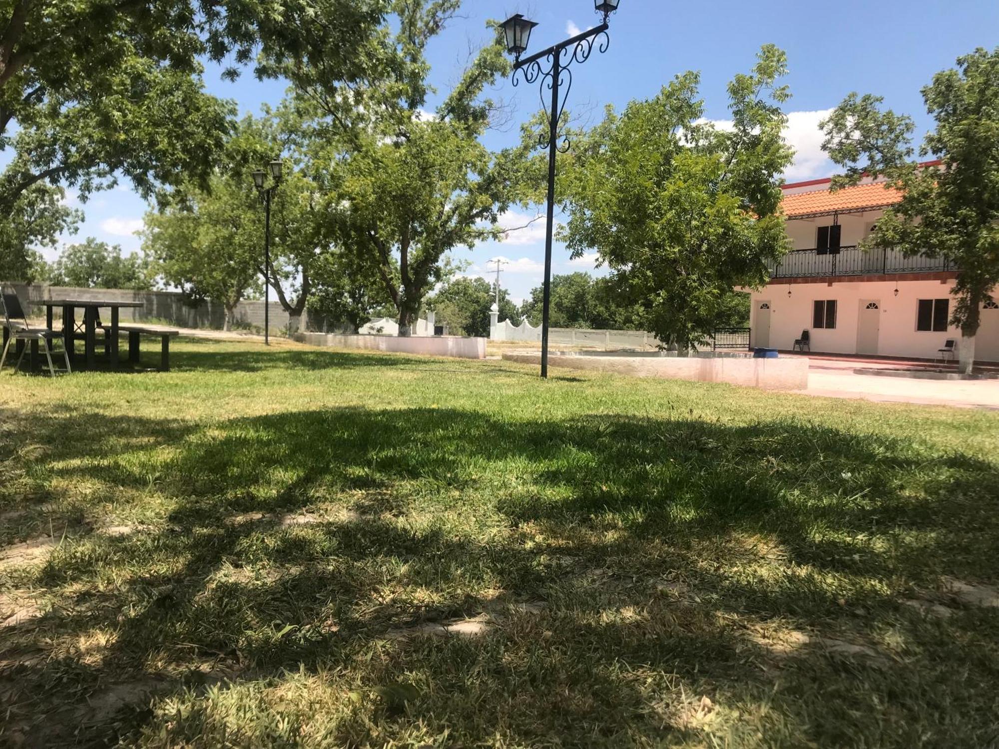 La Ilusion Hotel Campestre Y Balneario Parras de la Fuente Esterno foto