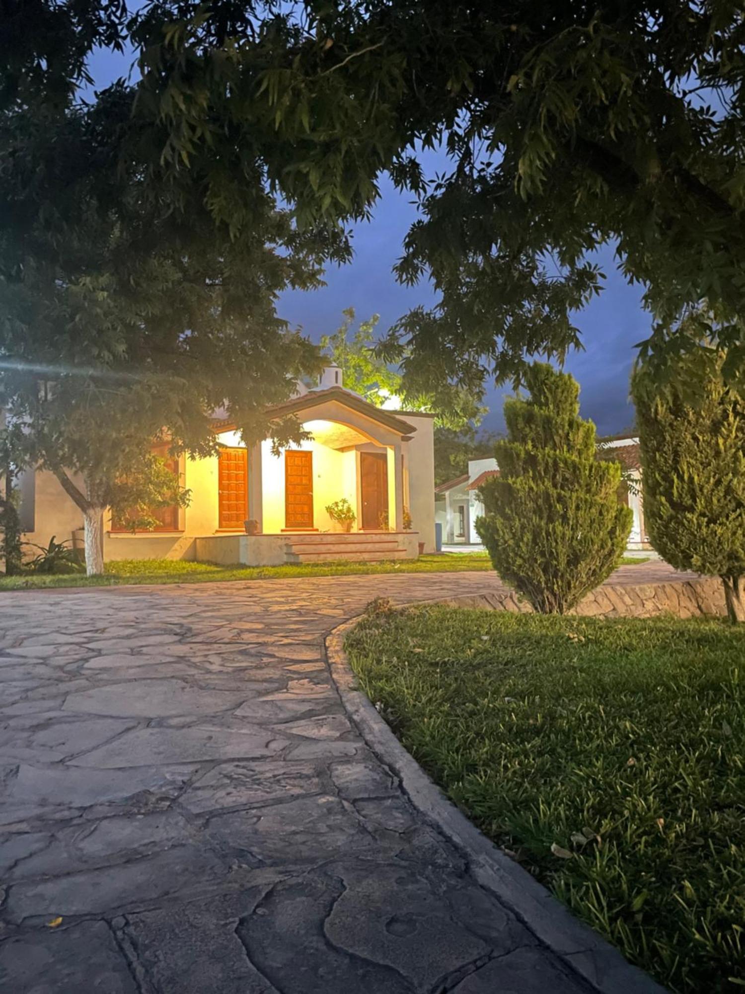 La Ilusion Hotel Campestre Y Balneario Parras de la Fuente Esterno foto