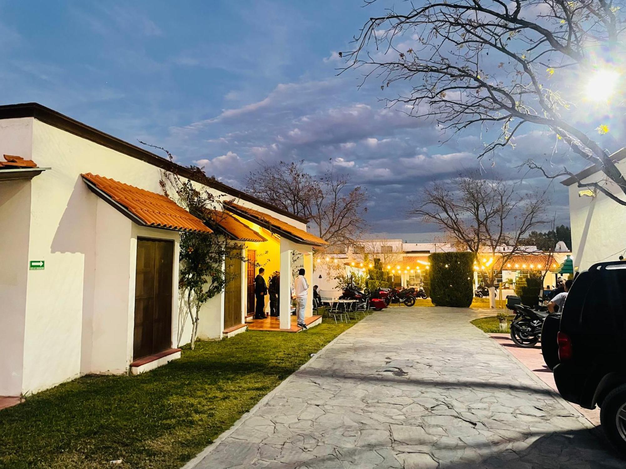 La Ilusion Hotel Campestre Y Balneario Parras de la Fuente Esterno foto
