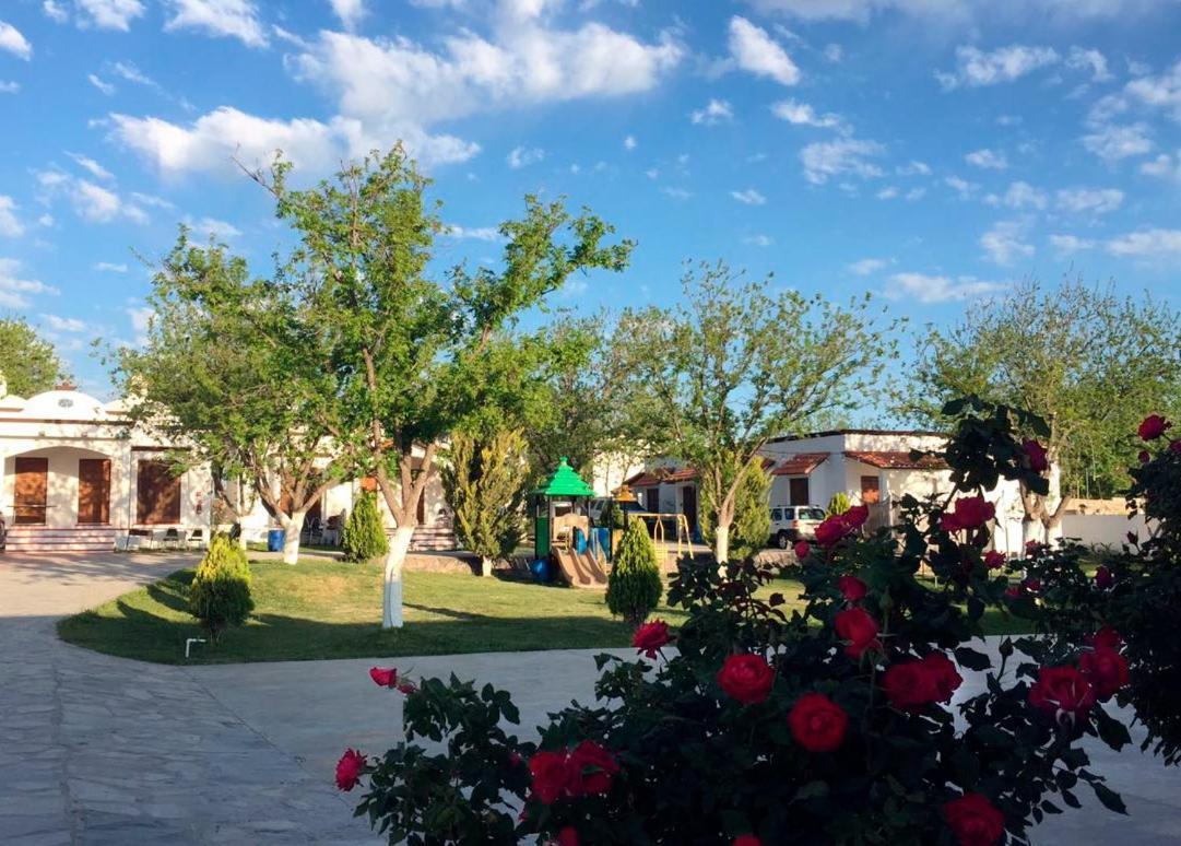 La Ilusion Hotel Campestre Y Balneario Parras de la Fuente Esterno foto