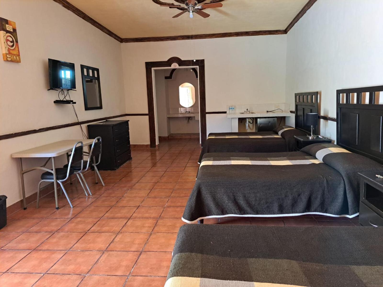 La Ilusion Hotel Campestre Y Balneario Parras de la Fuente Esterno foto